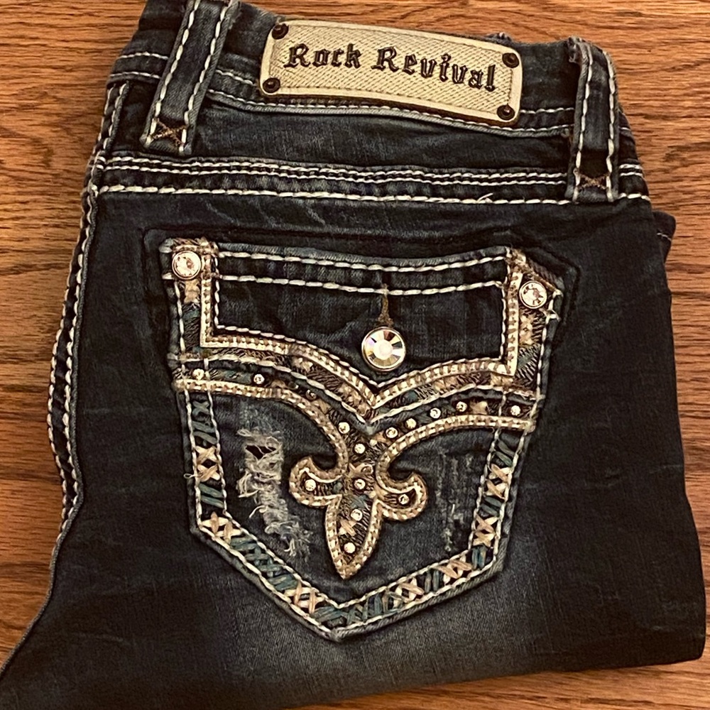 ROCK REVIVAL CROP